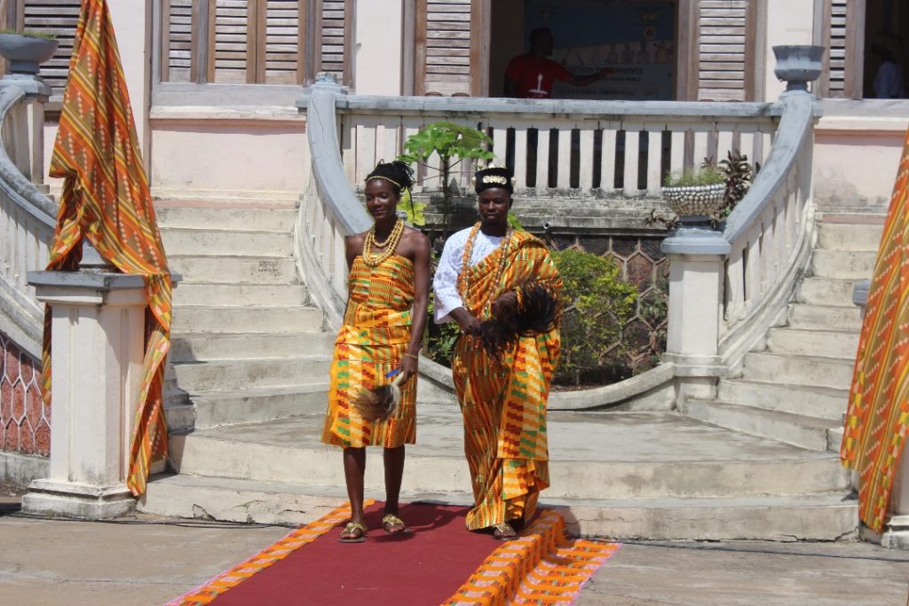 Grand-Bassam : Le costume traditionnel africain célébré