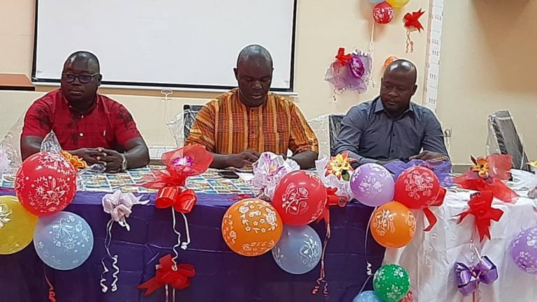 Solidarité et entraide : Les étudiants d’Histoire Géographie (2000-2001) de l’université de Bouaké mutualisent leurs forces